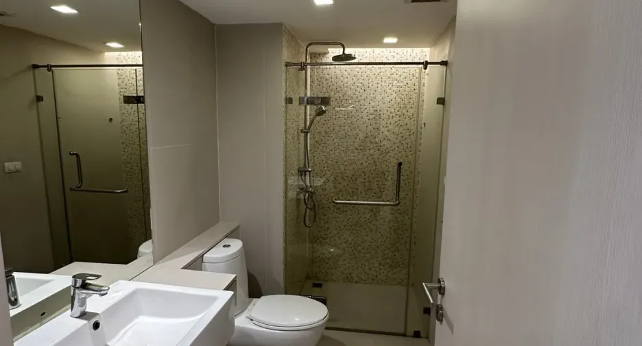 À louer 3 chambres condo à Watthana, Bangkok