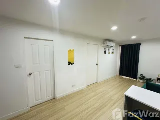 Condo en alquiler de 1 habitaciones en Khlong San, Bangkok