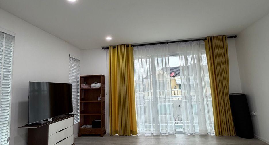 Haus zum Kauf mit 5 Zimmer in Thawi Watthana, Bangkok