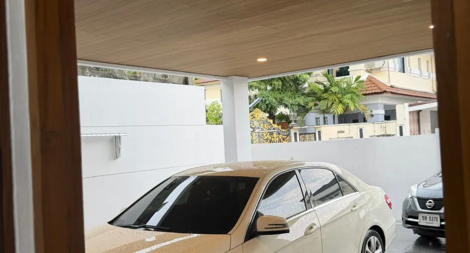 Casa en venta de 5 habitaciones en Thawi Watthana, Bangkok