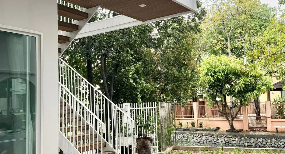 Casa en venta de 5 habitaciones en Thawi Watthana, Bangkok