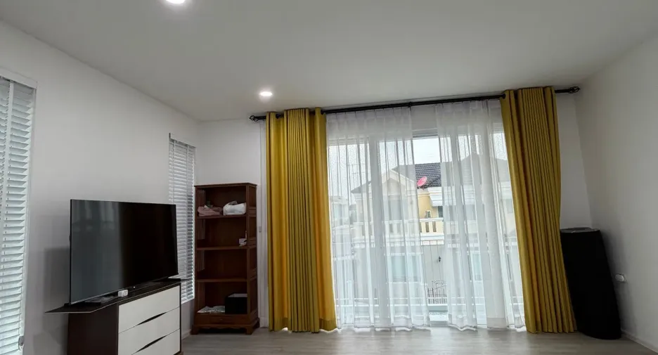 Casa en venta de 5 habitaciones en Thawi Watthana, Bangkok