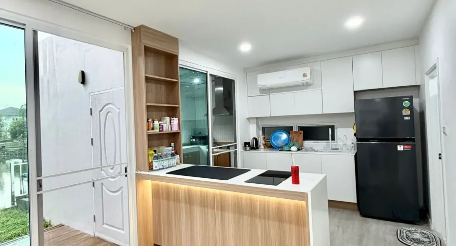Casa en venta de 5 habitaciones en Thawi Watthana, Bangkok