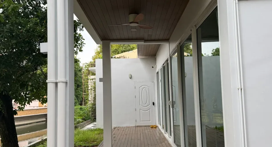 Casa en venta de 5 habitaciones en Thawi Watthana, Bangkok