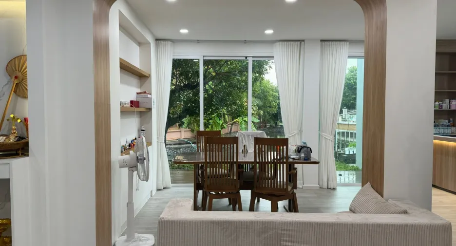 Casa en venta de 5 habitaciones en Thawi Watthana, Bangkok