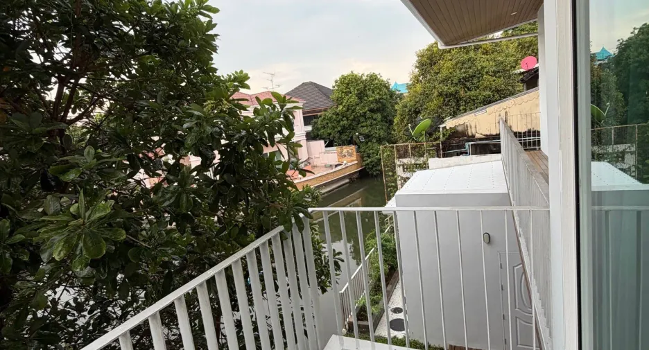 Casa en venta de 5 habitaciones en Thawi Watthana, Bangkok