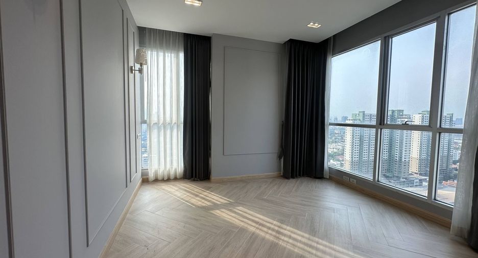For rent 2 bedrooms condo in Phaya Thai, Bangkok