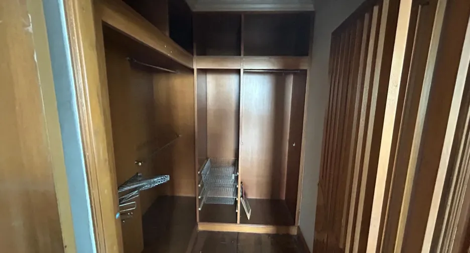 For sale 3 bedrooms condo in Yan Nawa, Bangkok
