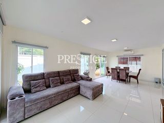 Casa en alquiler de 3 habitaciones en Bang Lamung, Chonburi