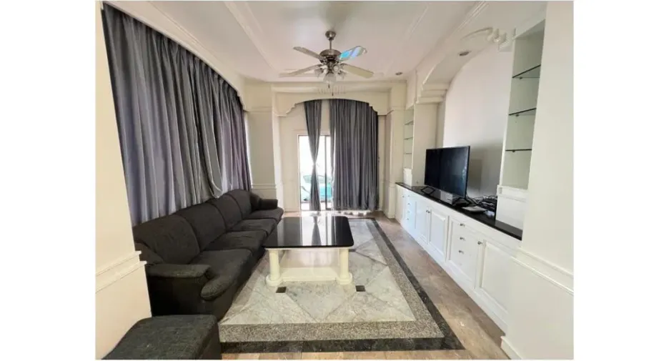 À louer 9 chambres villa à Khlong Toei, Bangkok