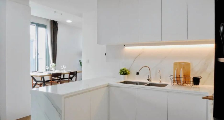 For rent 2 bedrooms condo in Khlong Toei, Bangkok