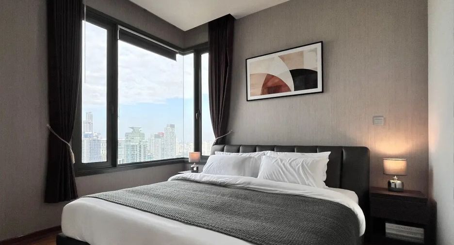 For rent 2 bedrooms condo in Khlong Toei, Bangkok