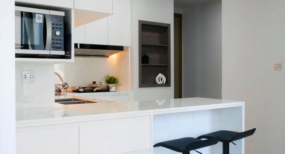 For rent 2 bedrooms condo in Khlong Toei, Bangkok