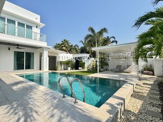 Haus zum Kauf mit 4 Zimmer in Bang Lamung, Chonburi