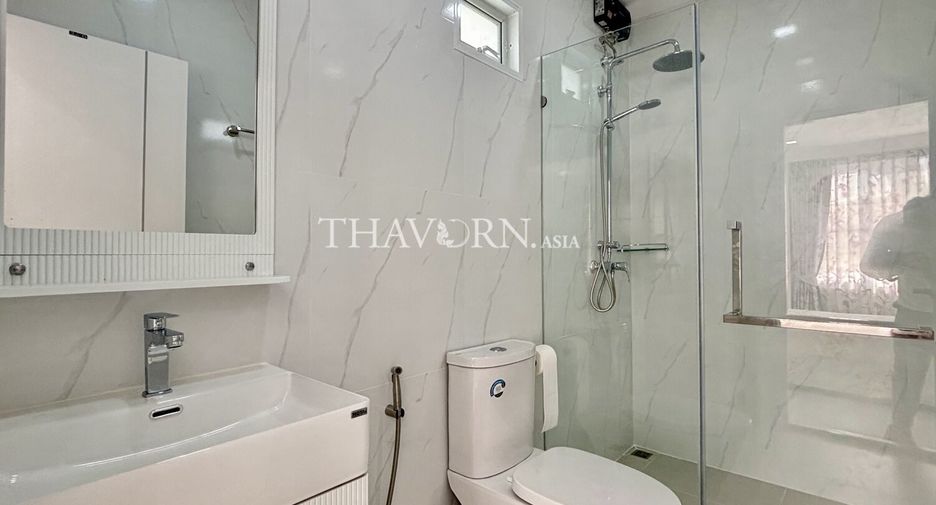 Haus zum Kauf mit 4 Zimmer in Bang Lamung, Chonburi