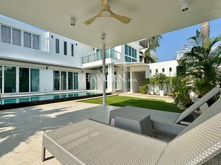 Haus zum Kauf mit 4 Zimmer in Bang Lamung, Chonburi