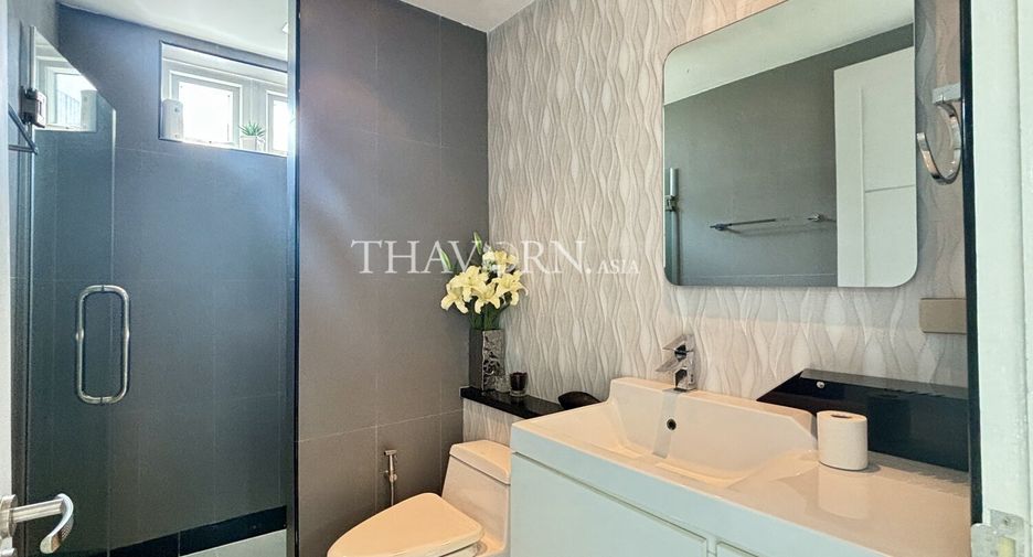 Haus zum Kauf mit 4 Zimmer in Bang Lamung, Chonburi