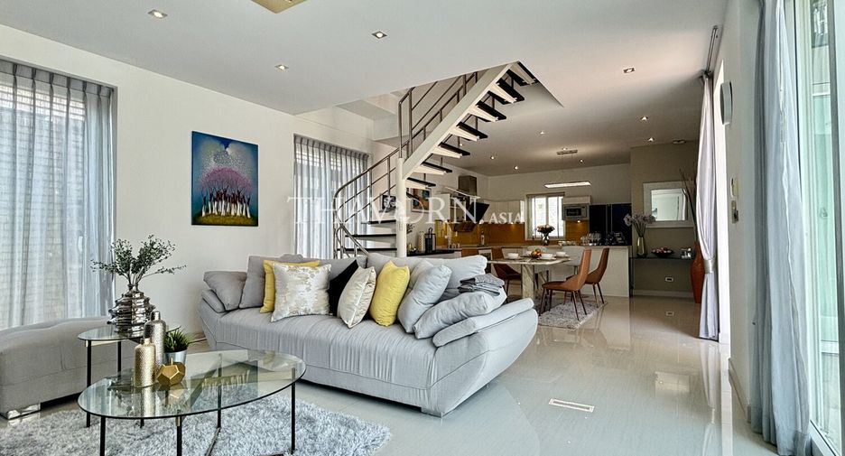 Haus zum Kauf mit 4 Zimmer in Bang Lamung, Chonburi