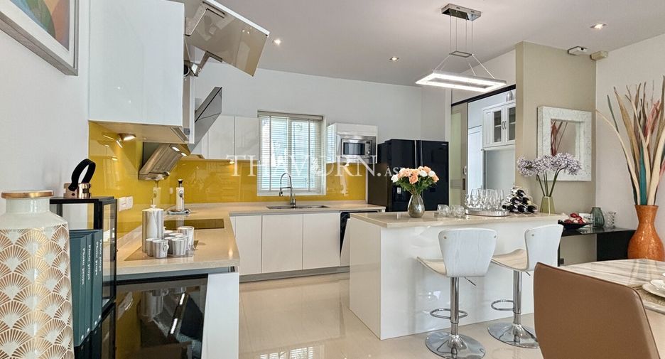 Haus zum Kauf mit 4 Zimmer in Bang Lamung, Chonburi