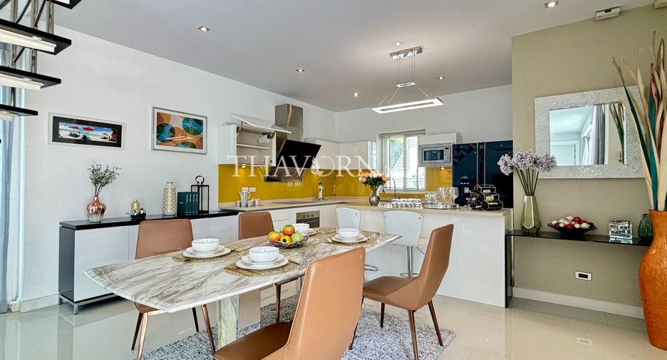 Haus zum Kauf mit 4 Zimmer in Bang Lamung, Chonburi