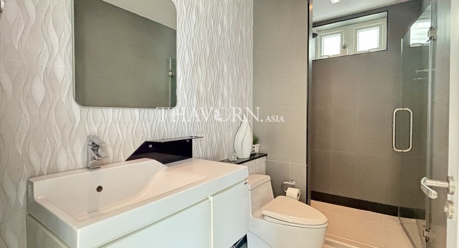 Haus zum Kauf mit 4 Zimmer in Bang Lamung, Chonburi