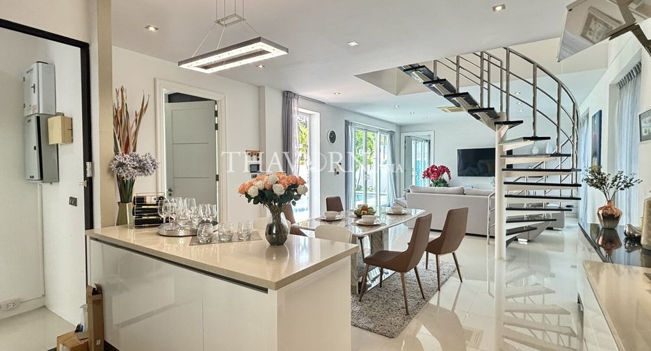 Haus zum Kauf mit 4 Zimmer in Bang Lamung, Chonburi