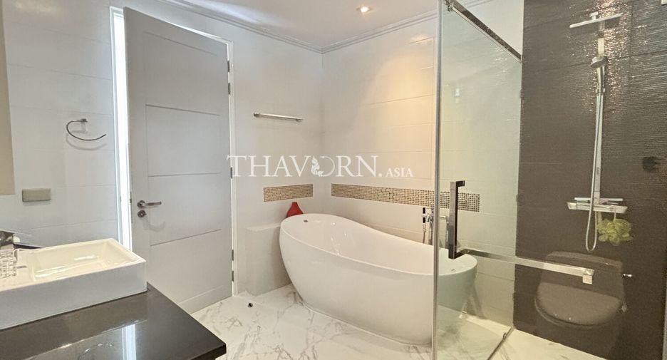 Haus zum Kauf mit 4 Zimmer in Bang Lamung, Chonburi