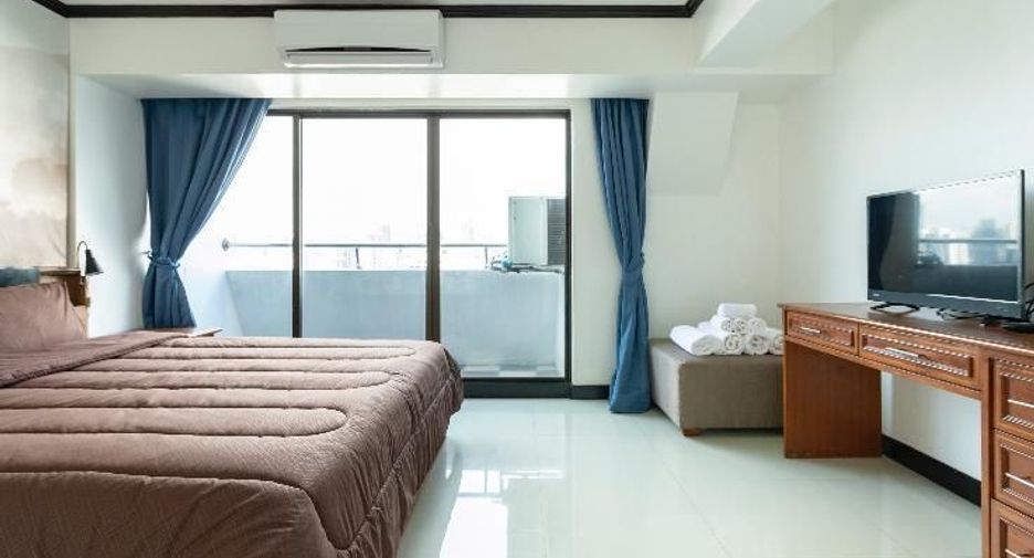 For sale and for rent 3 bedrooms condo in Khlong Toei, Bangkok