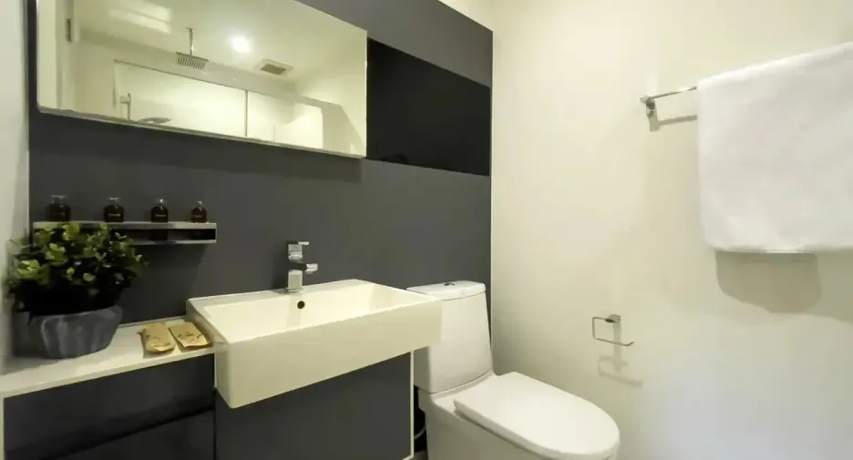 For rent 2 bedrooms condo in Phra Khanong, Bangkok