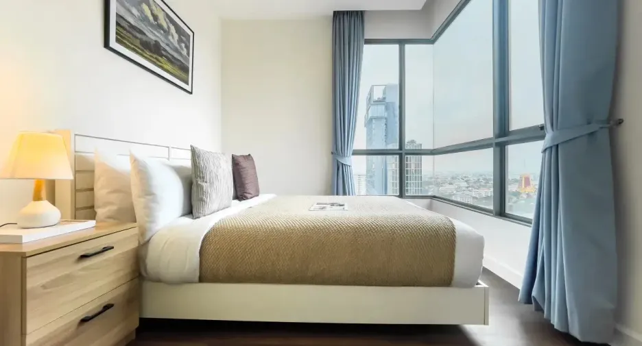 For rent 2 bedrooms condo in Phra Khanong, Bangkok