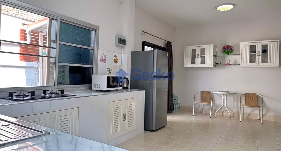 For rent and for sale 3 bedrooms house in Bang Lamung, Chonburi