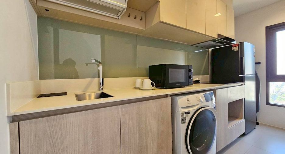 For rent 2 bedrooms condo in Phra Khanong, Bangkok