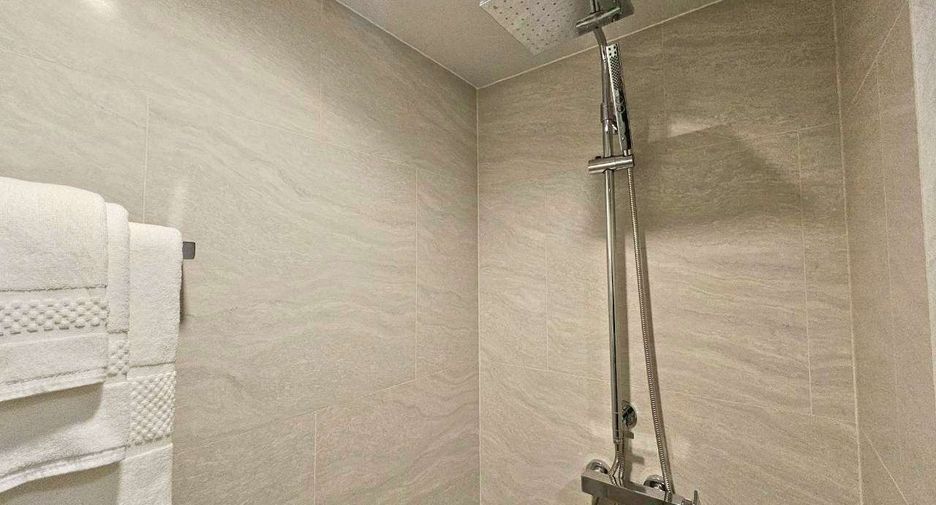 For rent 1 bed condo in Phra Khanong, Bangkok