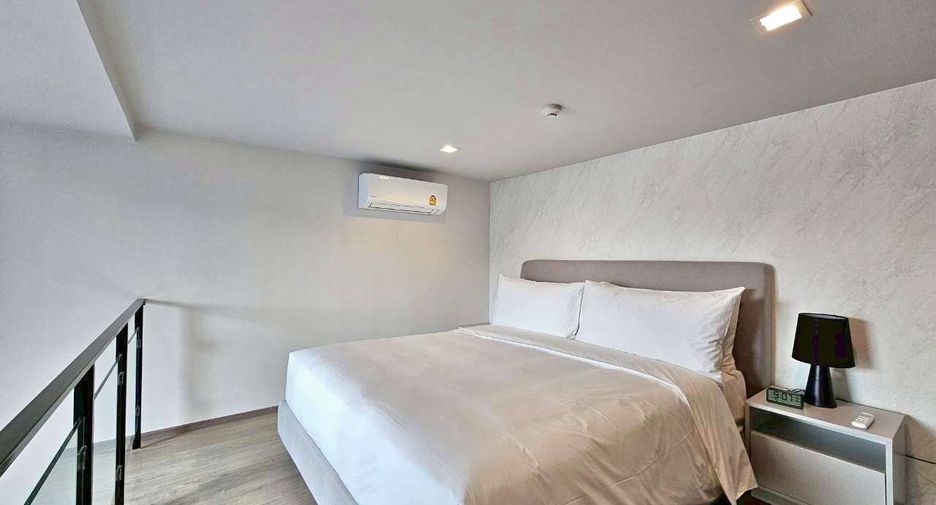For rent 1 bed condo in Phra Khanong, Bangkok