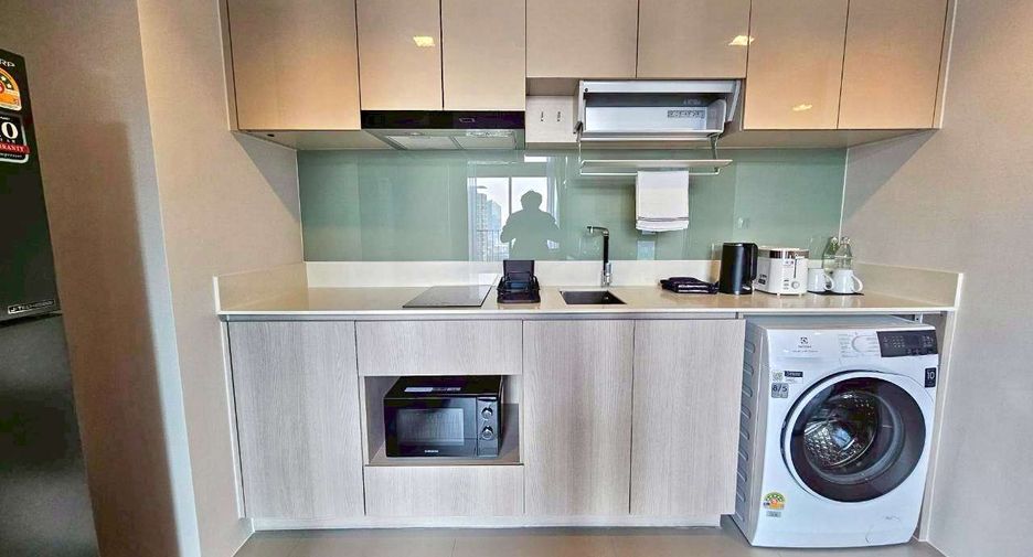For rent 1 bed condo in Phra Khanong, Bangkok