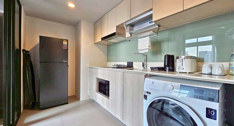For rent 1 bed condo in Phra Khanong, Bangkok
