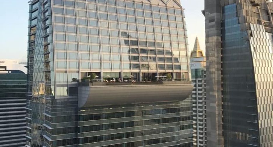 For rent 2 bedrooms condo in Pathum Wan, Bangkok