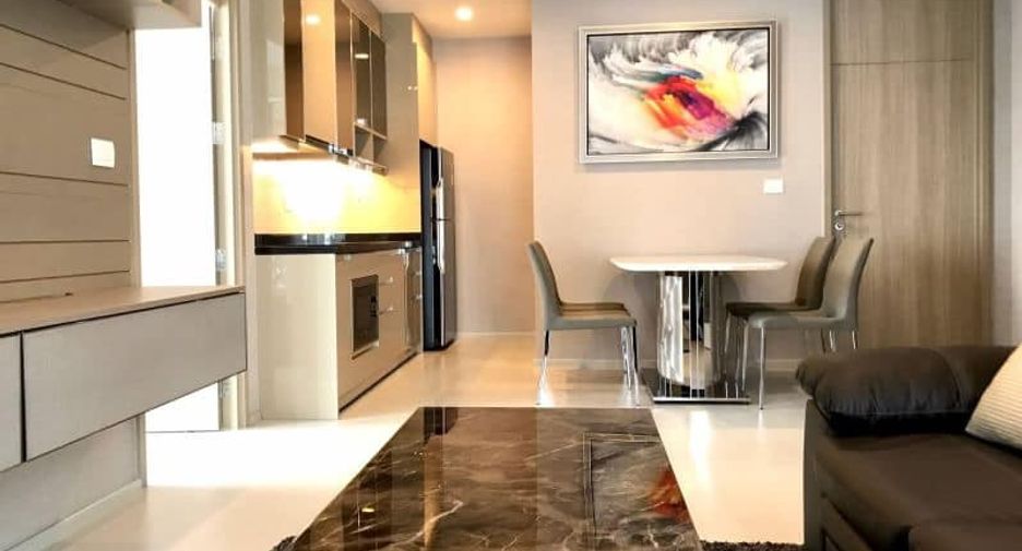 For rent 2 bedrooms condo in Pathum Wan, Bangkok