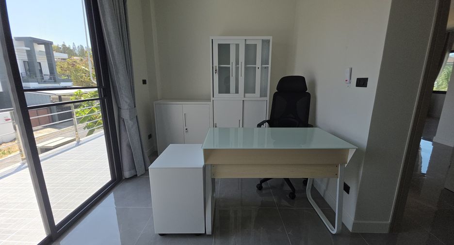 For rent 3 bedrooms house in Mueang Phuket, Phuket