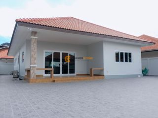 Haus zur Miete mit 3 Zimmer in Bang Lamung, Chonburi