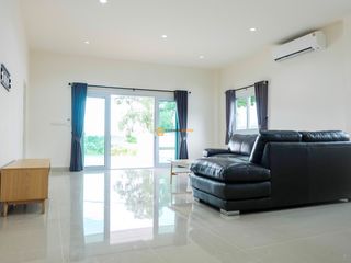 Haus zur Miete mit 3 Zimmer in Bang Lamung, Chonburi
