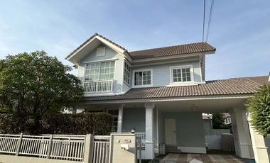 For rent 3 bedrooms house in Khlong Sam Wa, Bangkok