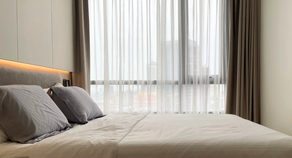 For rent 2 bedrooms condo in Watthana, Bangkok