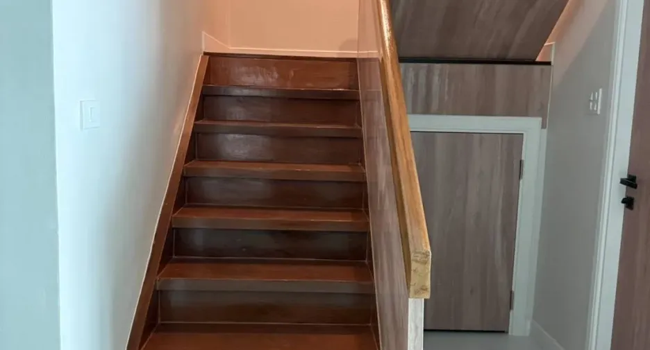 For rent 3 bedrooms townhouse in Watthana, Bangkok
