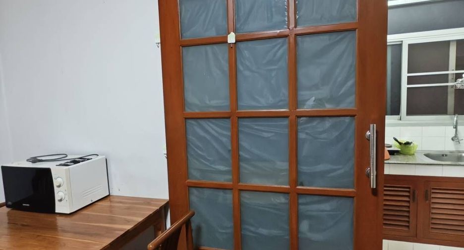 For rent studio apartment in Khlong Toei, Bangkok