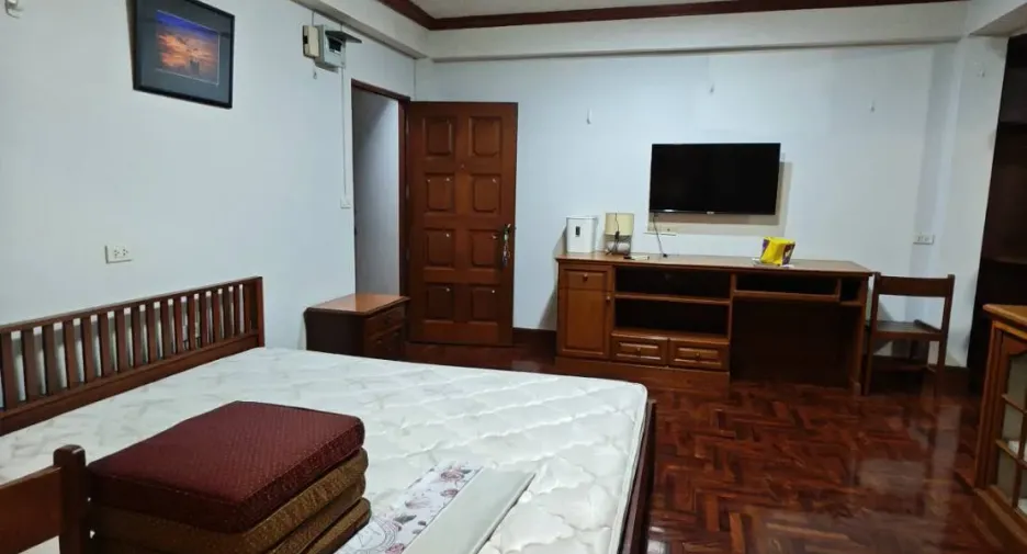 For rent studio apartment in Khlong Toei, Bangkok
