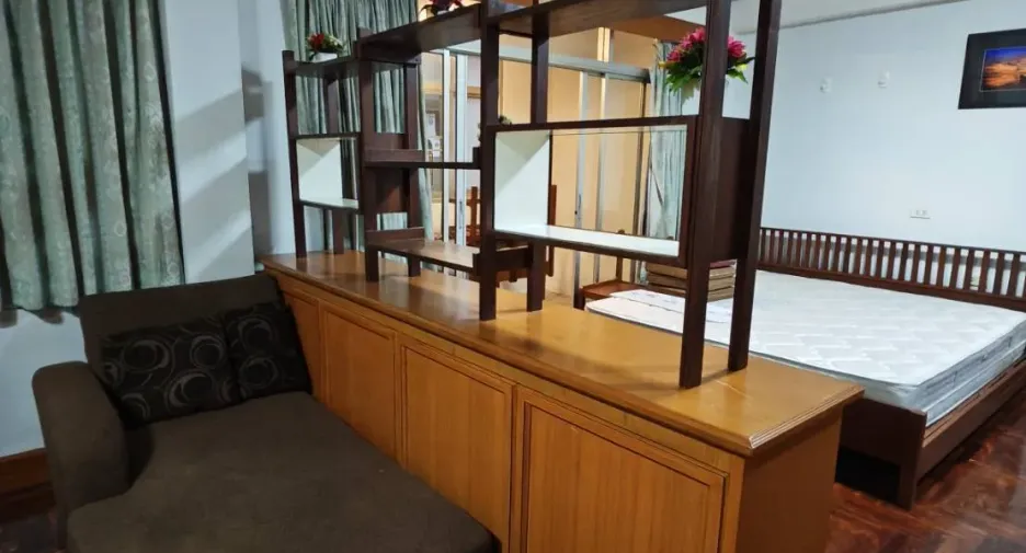 For rent studio apartment in Khlong Toei, Bangkok