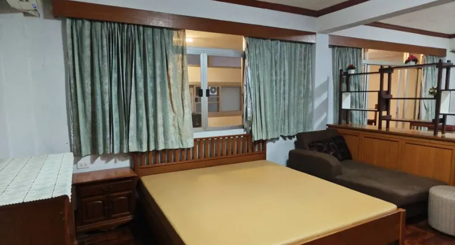 For rent studio apartment in Khlong Toei, Bangkok