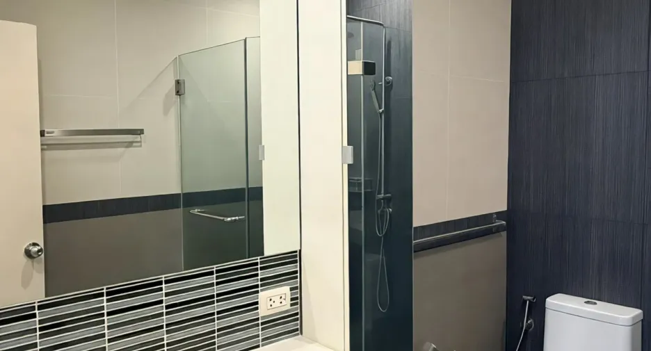For rent 1 bed condo in Bang Kapi, Bangkok