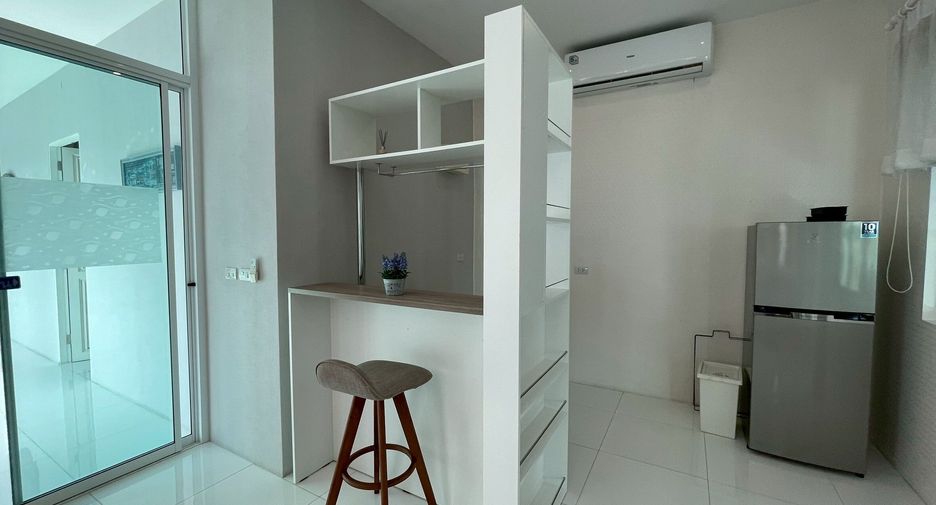 For rent 4 bedrooms villa in Hua Hin, Prachuap Khiri Khan